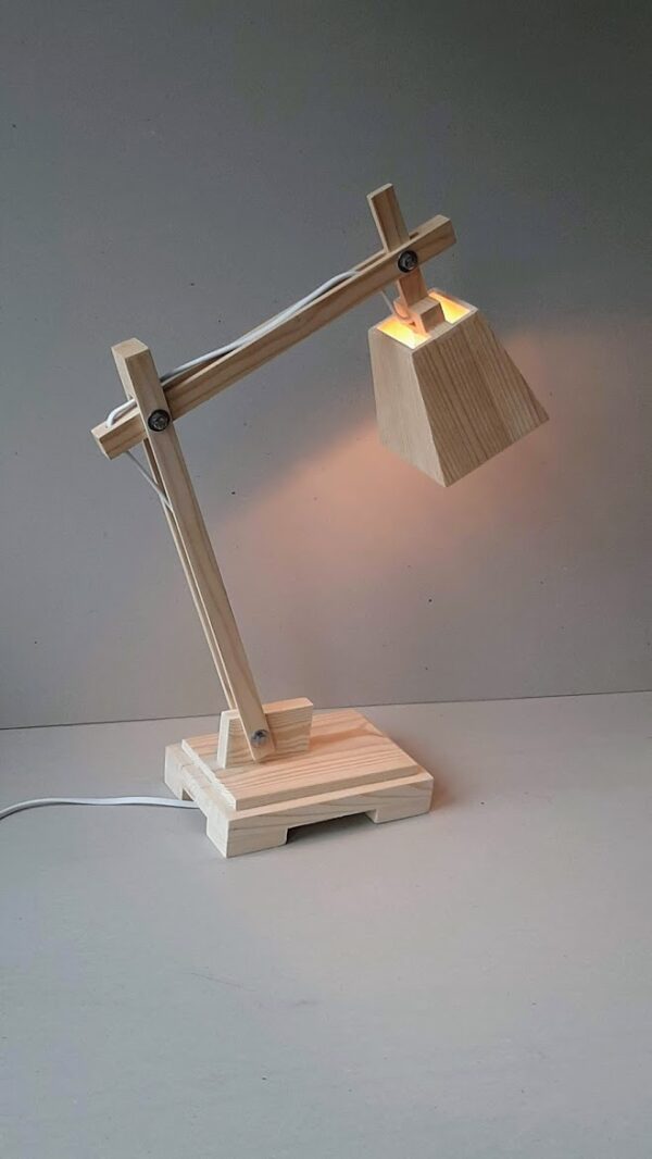 Design tafellamp (vurenhout) - Afbeelding 5