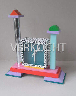 Memphis Milano style:  Clock 94