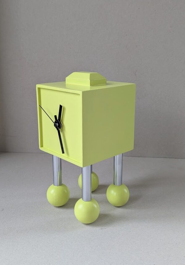 Design Klokje met bolpootjes 1 - Afbeelding 3