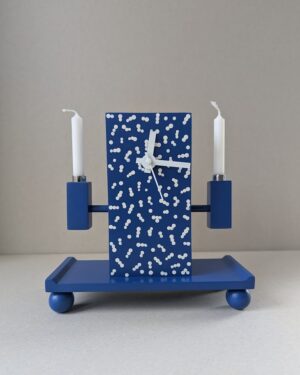 Blauw klokje met kaarsen 202510